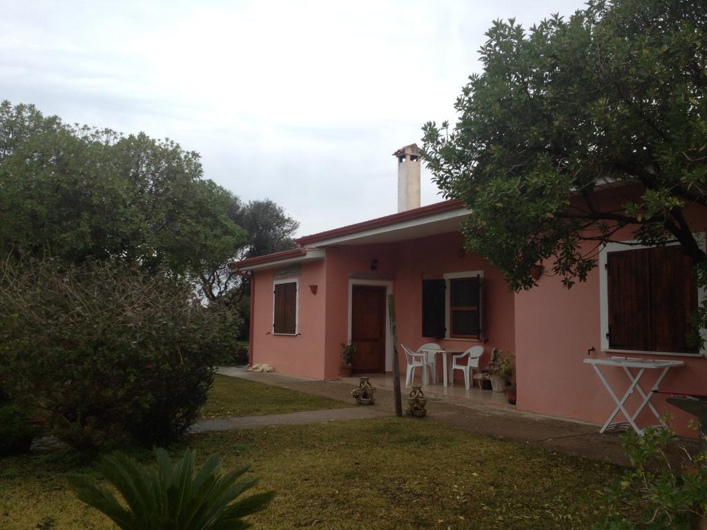 La Contea Bed & Breakfast SantʼAnna Arresi Exterior foto